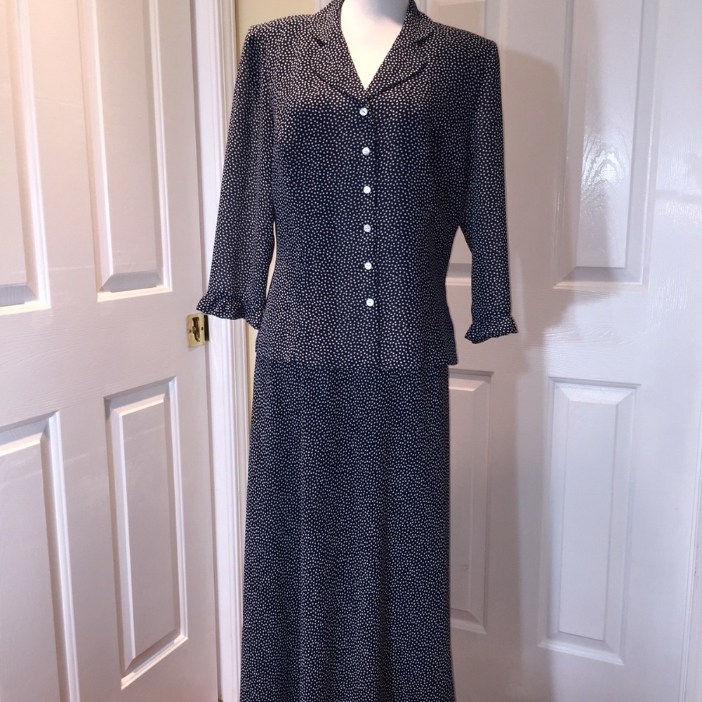 Plaza South 2 piece navy blouse/skirt set